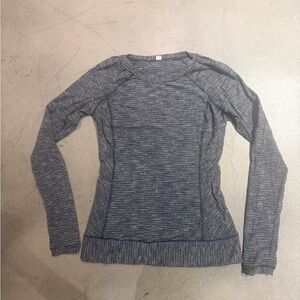 Lululemon Gray/Black Long Sleeve Top
